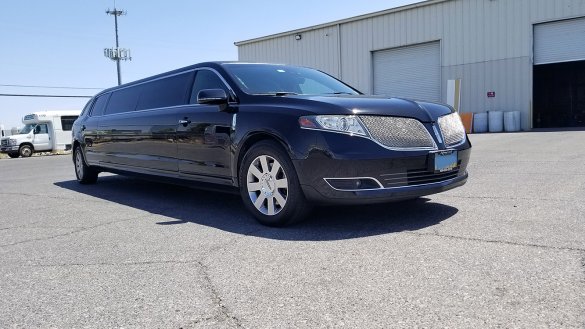2016 Lincoln MKT Limousine for Sale in Las Vegas, NV - Photo 3