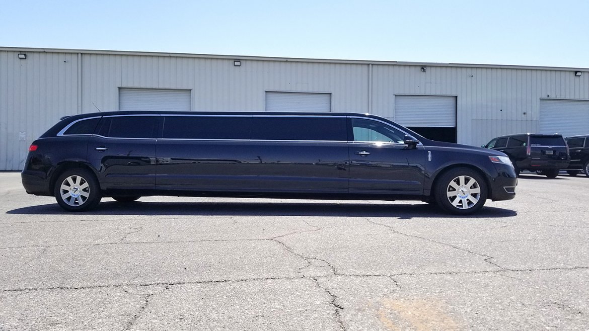 Limousine for Sale in Las Vegas, NV - Photo 4