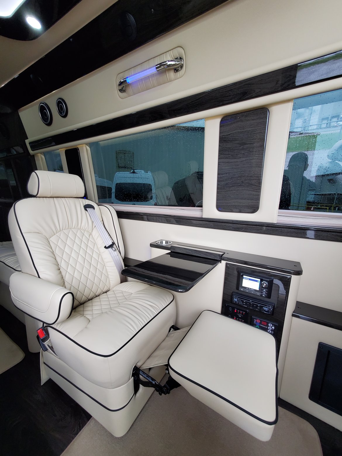 Sprinter for Sale in Cincinnati, OH - Photo 2