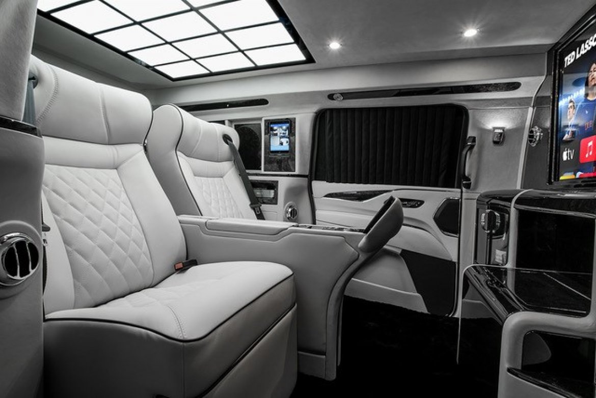 CEO SUV Mobile Office for Sale in Cranbury, NJ - Photo 2