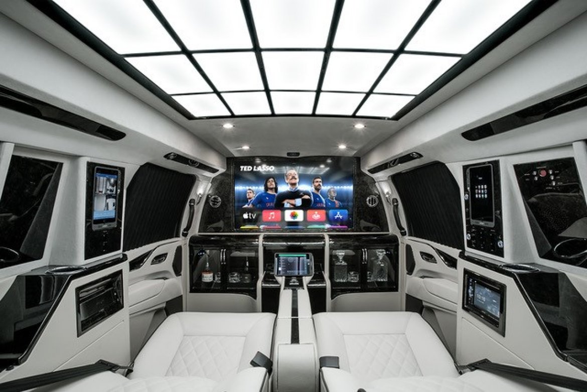 CEO SUV Mobile Office for Sale in Cranbury, NJ - Photo 3