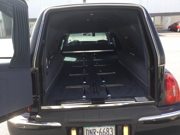 2000 Lincoln Hearse Funeral for Sale in Harrisburg, PA - Photo 3