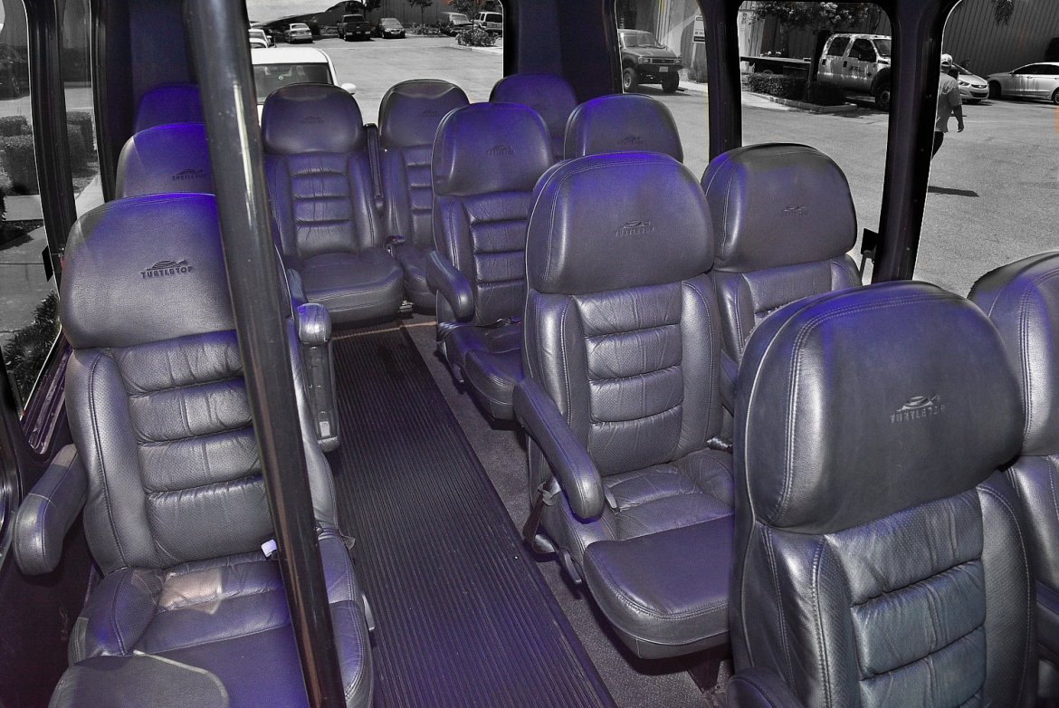 Shuttle Bus for sale: 2008 Ford E-350 by Turtle Top