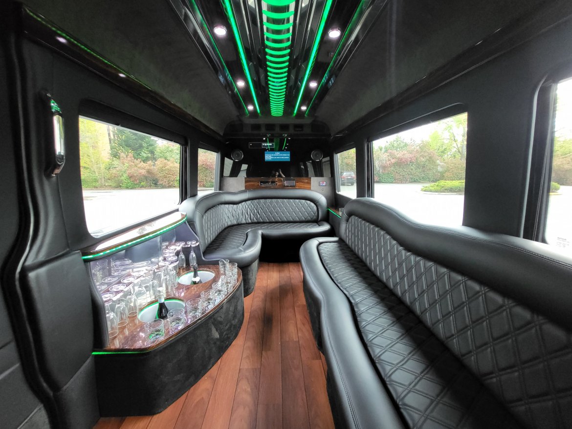 Limo Bus for Sale in PORTLAND, WA - Photo 22