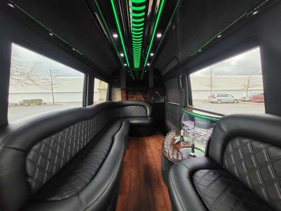 Limo Bus for Sale in PORTLAND, WA - Photo 23