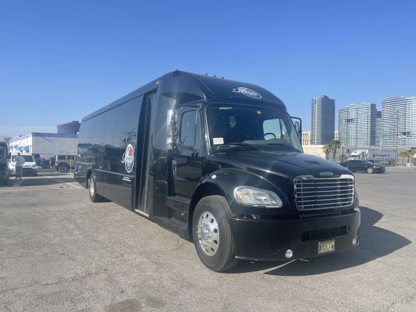 2018 Freightliner M2 106 Executive Shuttle for Sale in Las Vegas, NV - Photo 2