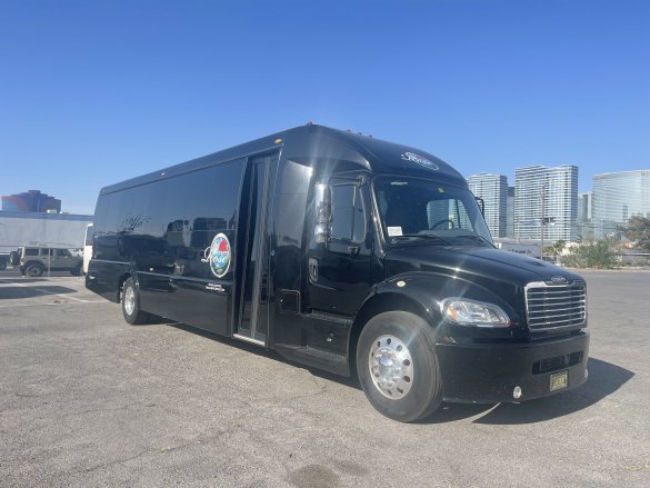 2018 Freightliner M2 106 Executive Shuttle for Sale in Las Vegas, NV - Photo 3