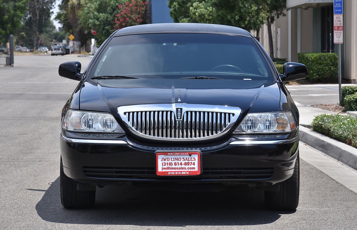 Photo of Limousine for sale: 2011 Lincoln town car 120&quot; by Tiffany