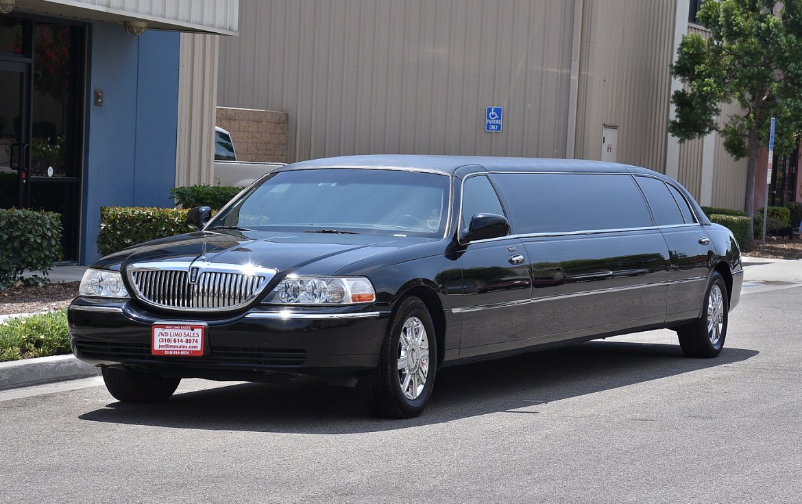 Photo of Limousine for sale: 2011 Lincoln town car 120&quot; by Tiffany