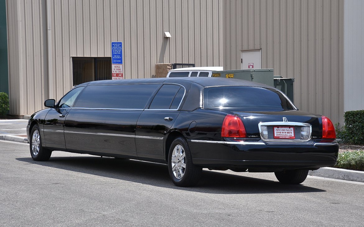 Photo of Limousine for sale: 2011 Lincoln town car 120&quot; by Tiffany