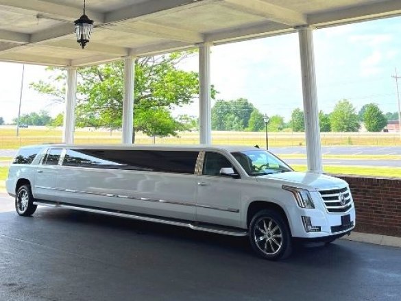 2015 Chevrolet Suburban SUV Stretch for Sale in Nashville, TN - Photo 3