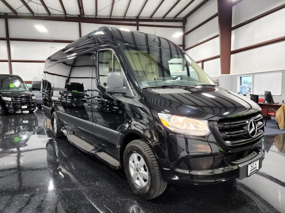 2020 Mercedes-Benz Sprinter 3500 170 Midwest Club J Sprinter for Sale in Houston, TX - Main Photo
