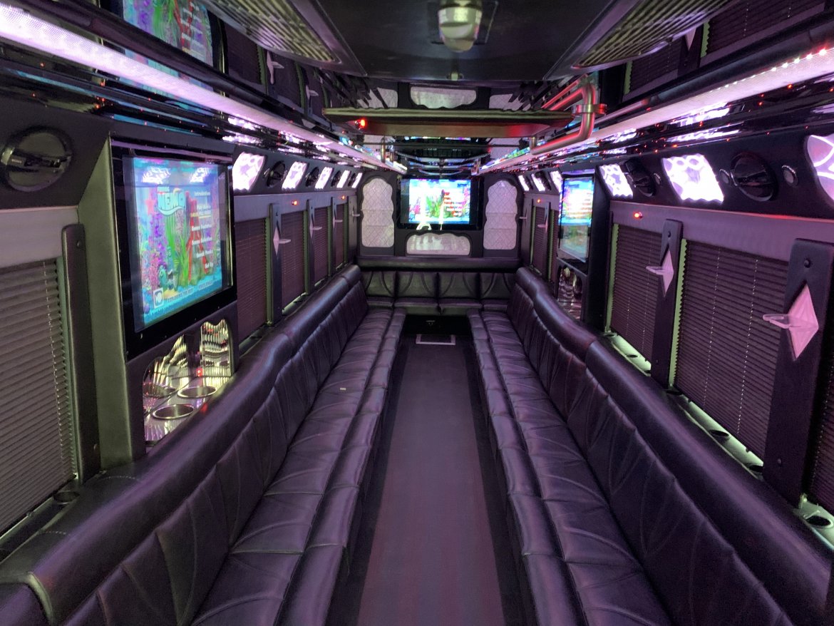Motorcoach for Sale in Anaheim, CA - Photo 5