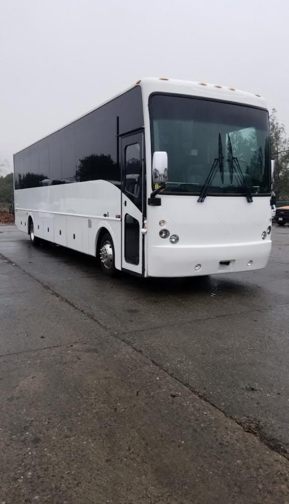 2016 Freightliner CT COACH WORKS 40 FT Motorcoach for Sale in Anaheim, CA - Main Photo