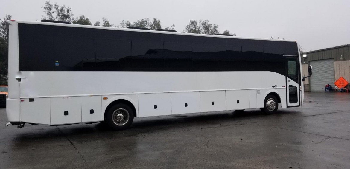 Motorcoach for Sale in Anaheim, CA - Photo 4