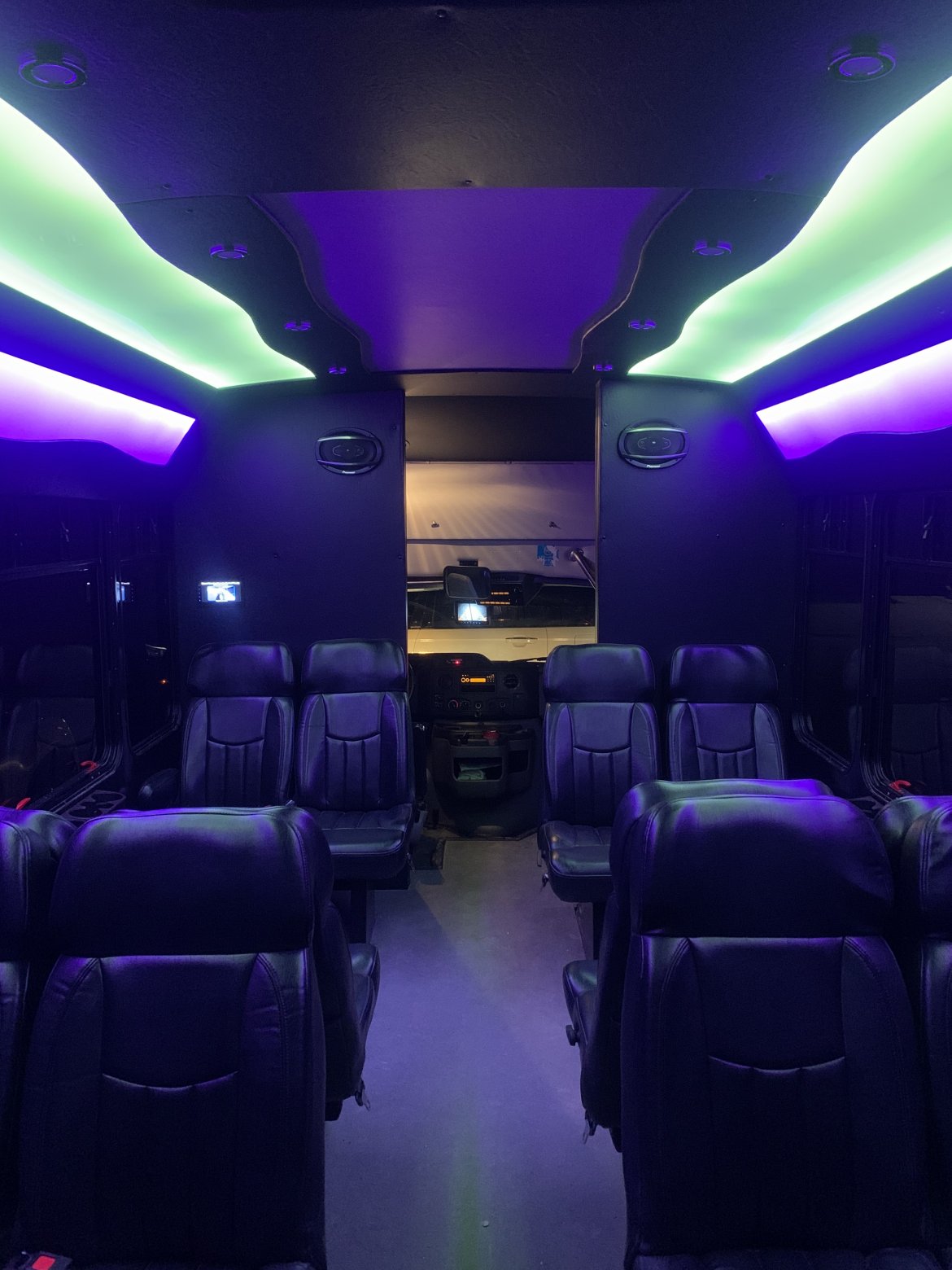 Limo Bus for Sale in Harrison Twp, MI - Photo 3
