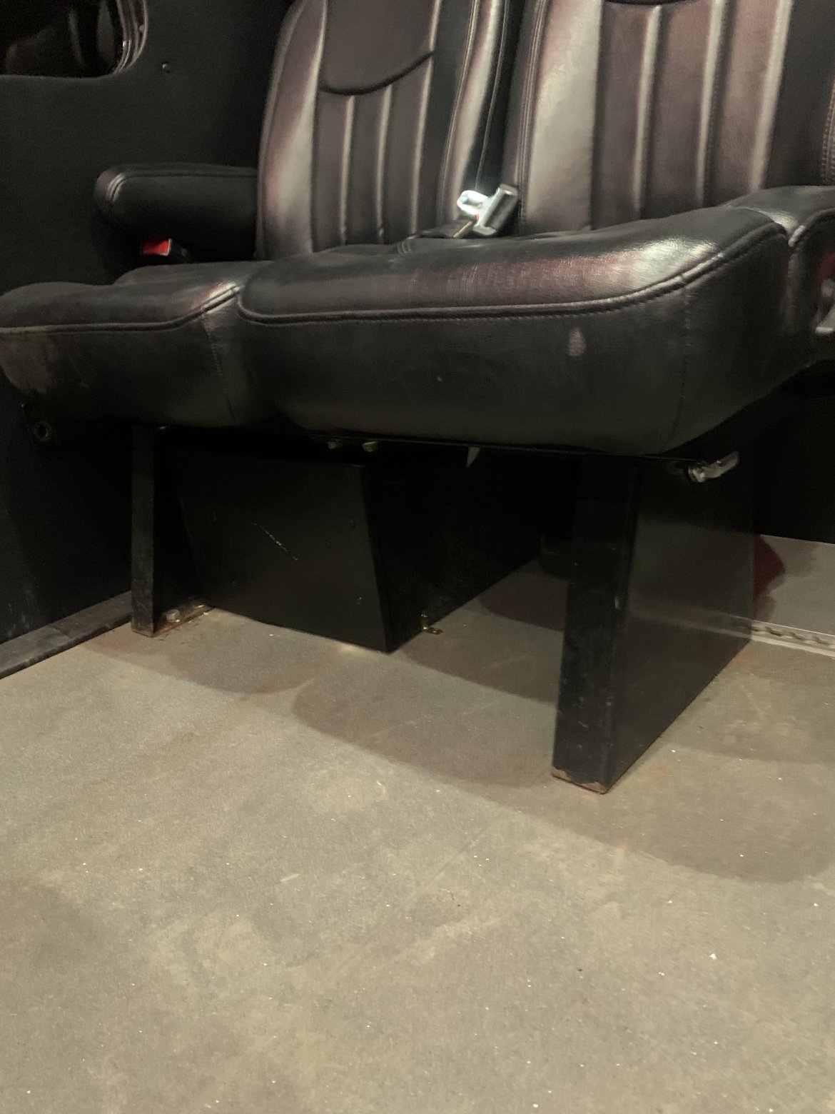 Limo Bus for Sale in Harrison Twp, MI - Photo 8