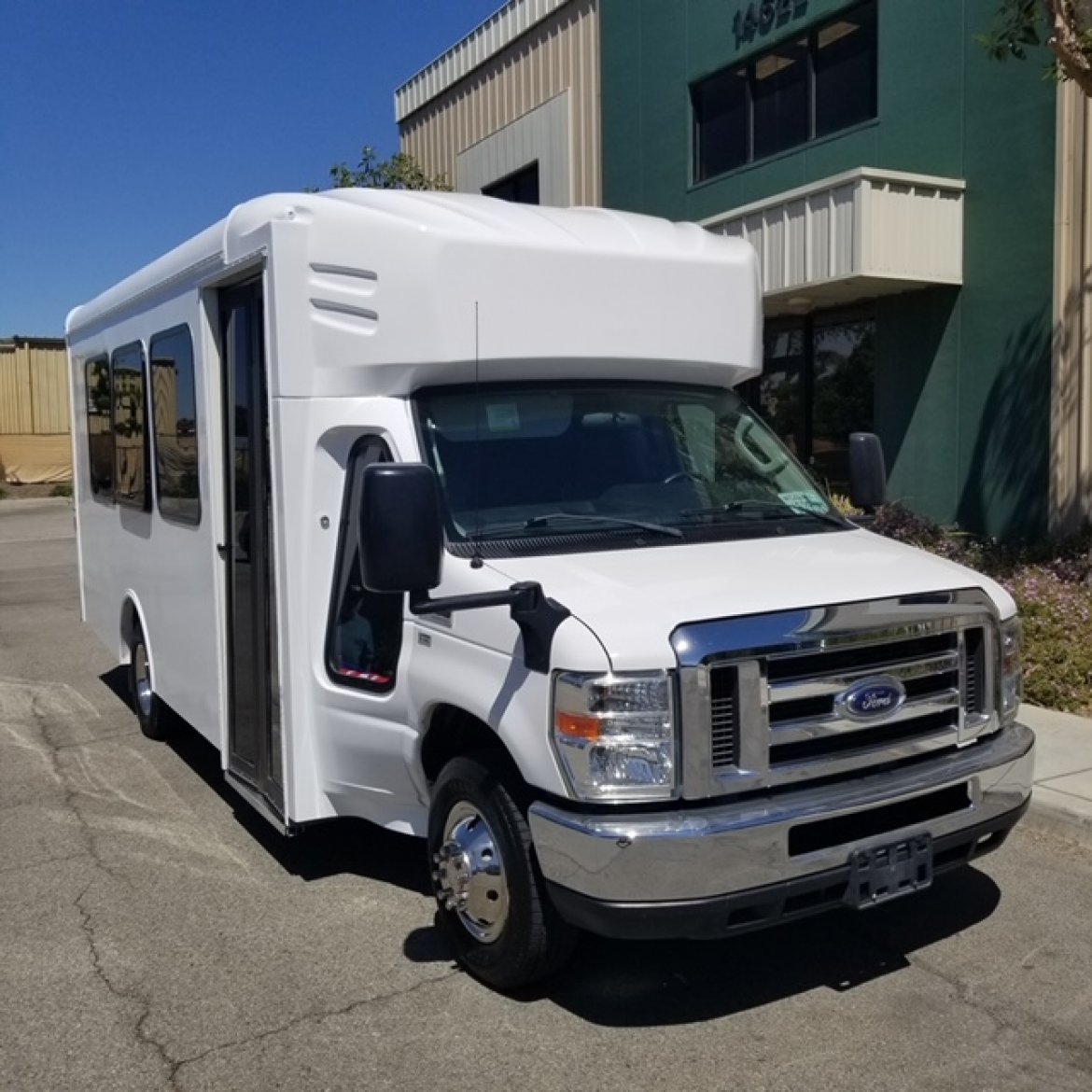 Limo Bus for Sale in fontana, CA - Photo 7