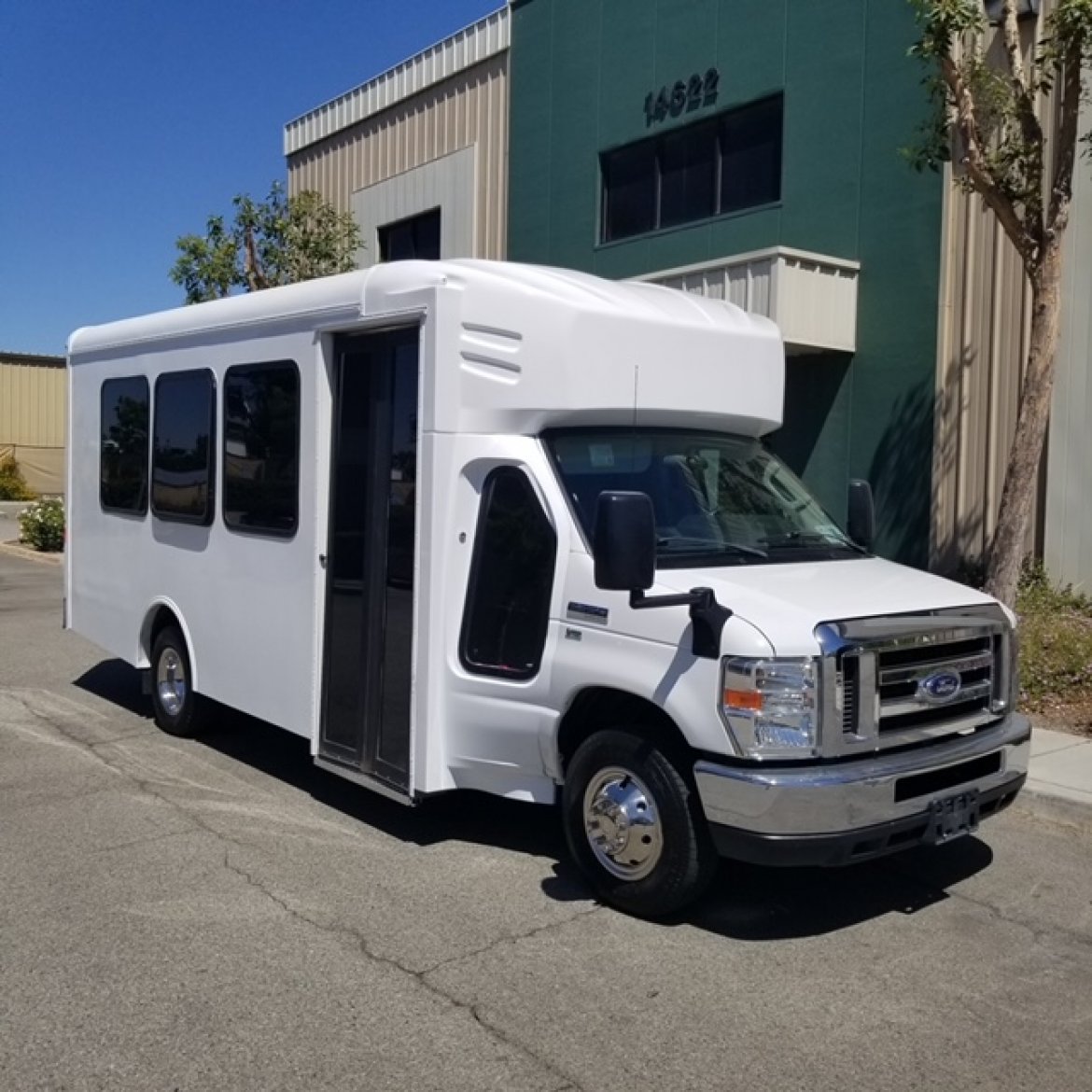 Limo Bus for Sale in fontana, CA - Photo 8