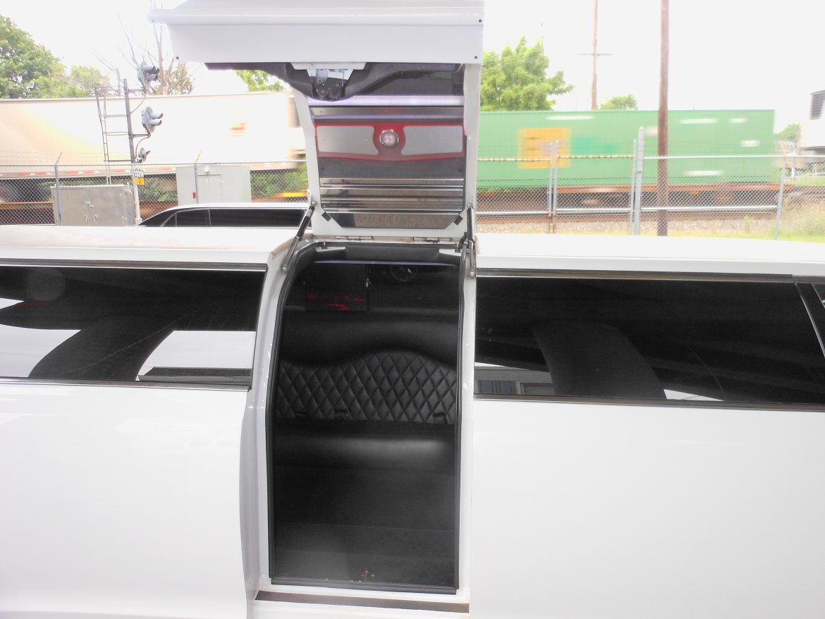 Limousine for Sale in Hillside, NJ - Photo 2