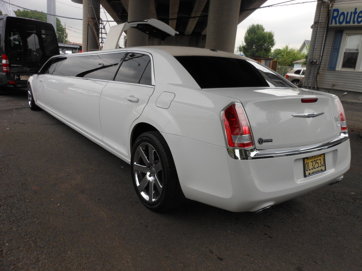 Limousine for Sale in Hillside, NJ - Photo 8