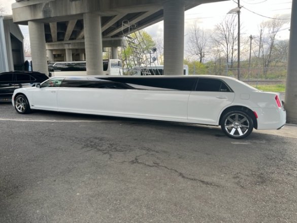 2015 Chrysler 180" Limousine Limousine for Sale in Hillside, NJ - Photo 3
