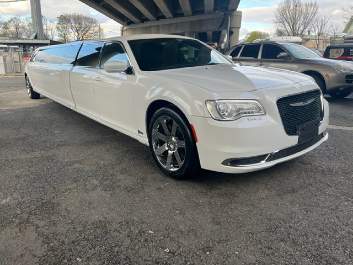 Limousine for Sale in Hillside, NJ - Photo 6