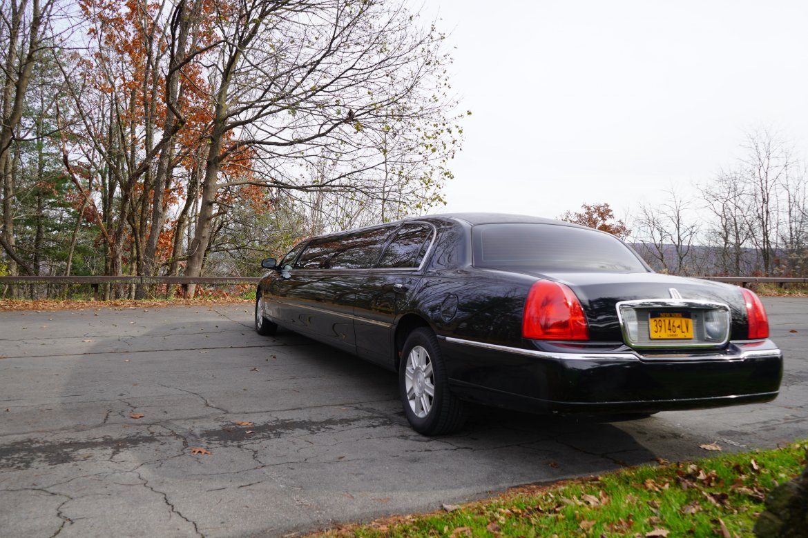 Limousine for Sale in Johnson City, NY - Photo 3