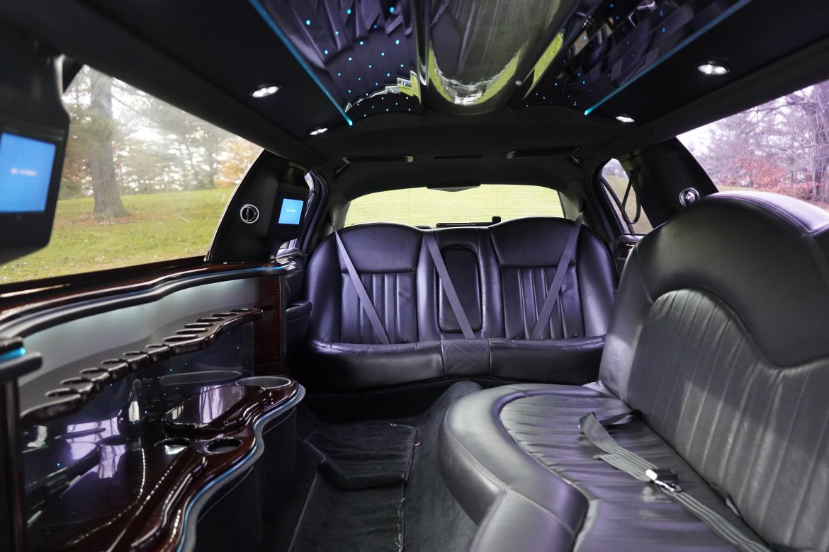 Limousine for Sale in Johnson City, NY - Photo 8