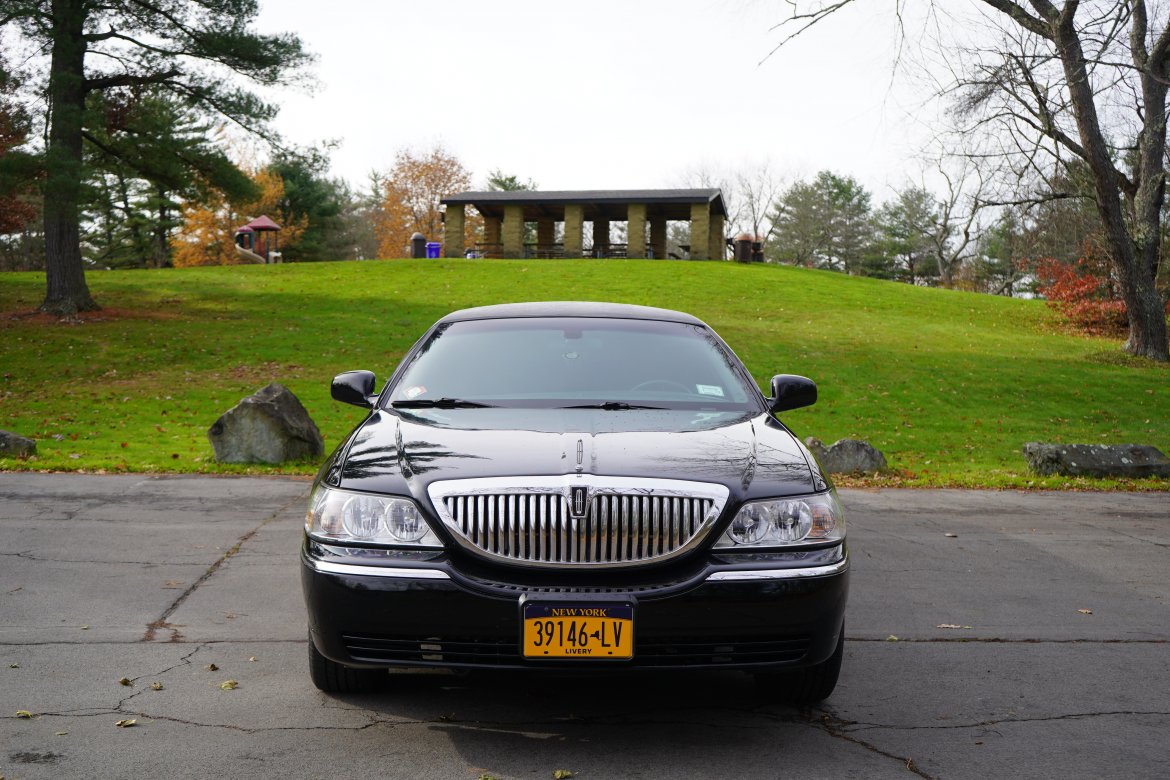Limousine for Sale in Johnson City, NY - Photo 17