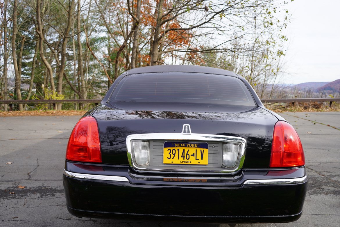 Limousine for Sale in Johnson City, NY - Photo 16