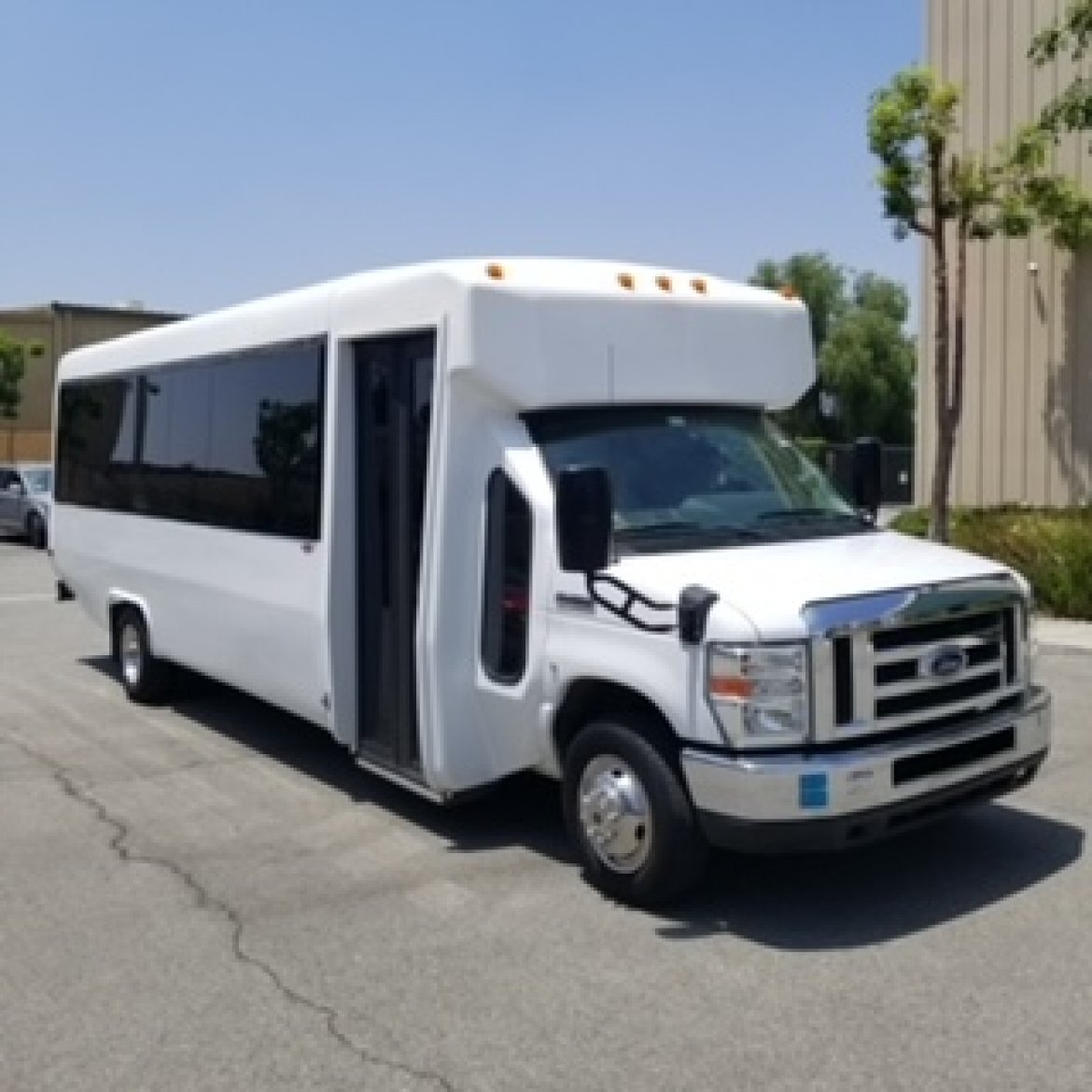 Limo Bus for Sale in fontana, CA - Photo 11