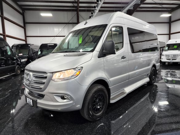 2023 Mercedes-Benz Sprinter 2500 144" Luxe Cruiser Sprinter for Sale in Houston, TX - Photo 3