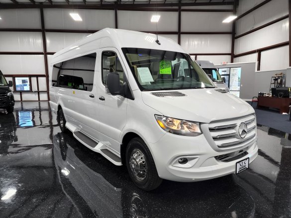 2023 Mercedes-Benz Sprinter 3500 170" EXT Midwest Luxe Daycruiser Sprinter for Sale in Houston, TX - Main Photo