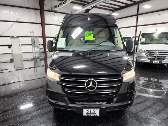 2023 Mercedes-Benz Sprinter 3500 170" Business Class Club J Sprinter for Sale in Houston, TX - Photo 2