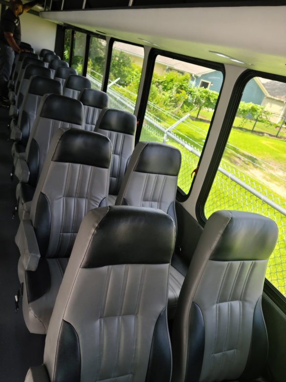 2018 Ford F650 Shuttle Bus for Sale in Houston, TX - Photo 3