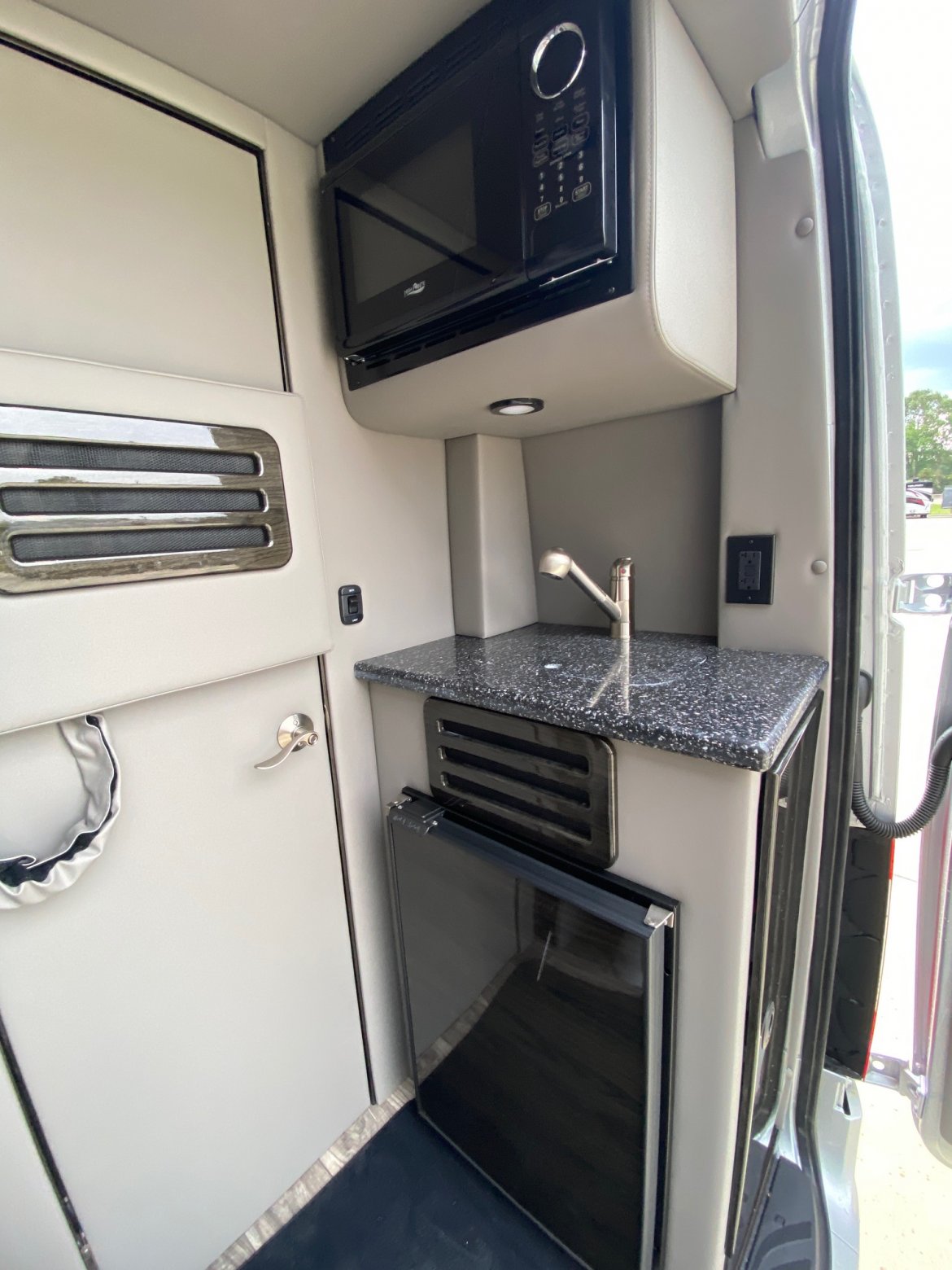 Sprinter for Sale in Baton Rouge, LA - Photo 9