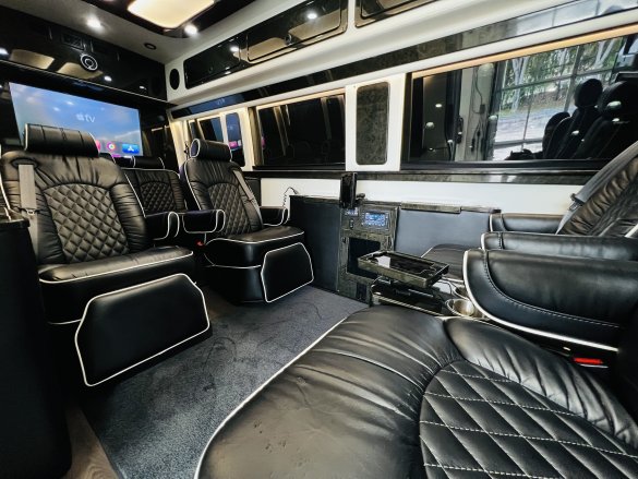 2016 Mercedes-Benz 2500 Business Class Sprinter Sprinter for Sale in Hollywood, FL - Photo 2