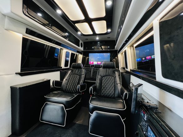 2016 Mercedes-Benz 2500 Business Class Sprinter Sprinter for Sale in Hollywood, FL - Main Photo