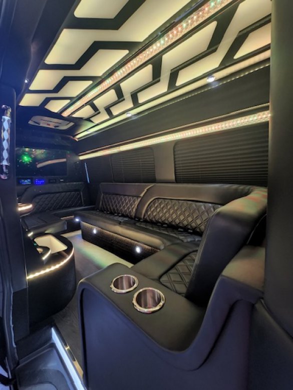 2021 Mercedes-Benz Sprinter 3500 Sprinter for Sale in Fontana, CA - Photo 3