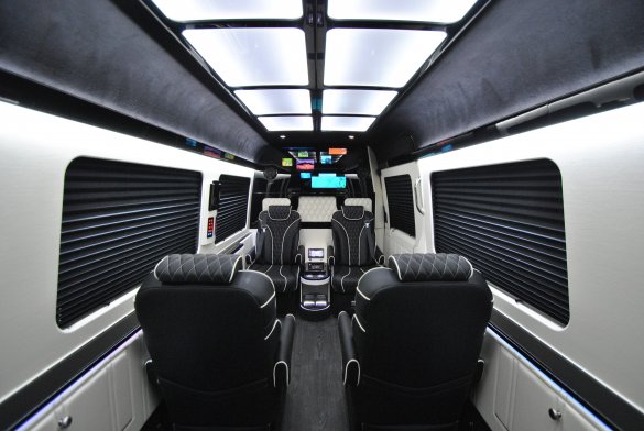 2017 Mercedes-Benz Sprinter 2,500 Sprinter for Sale in Springfield, MO - Photo 3