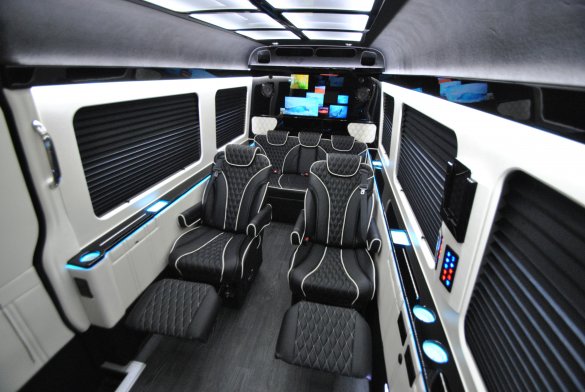 2017 Mercedes-Benz Sprinter 2,500 Sprinter for Sale in Springfield, MO - Main Photo