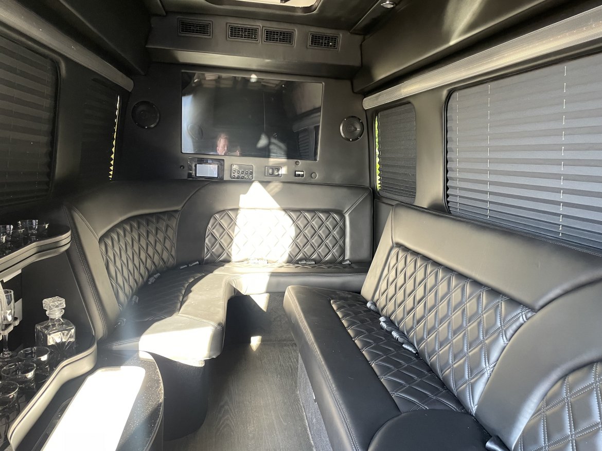 Limo Bus for Sale in Phoenix, AZ - Photo 7