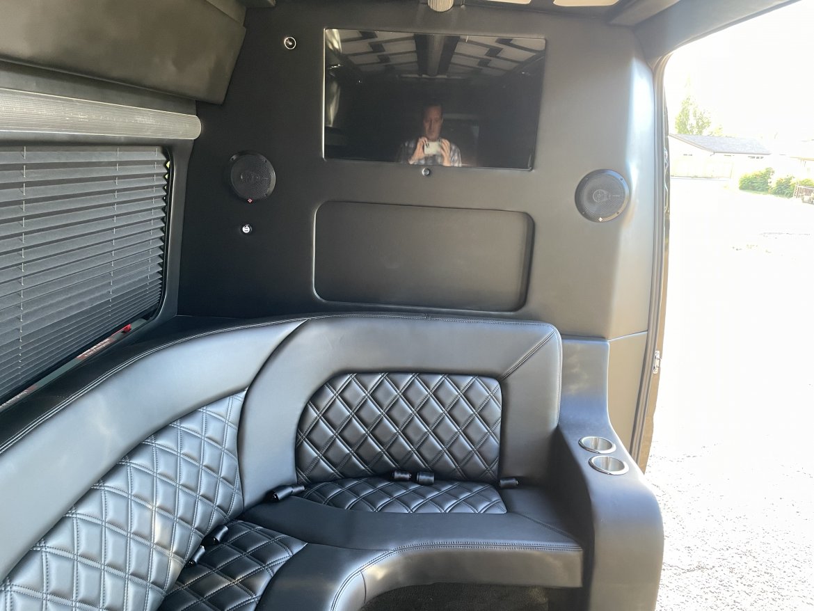 Limo Bus for Sale in Phoenix, AZ - Photo 11