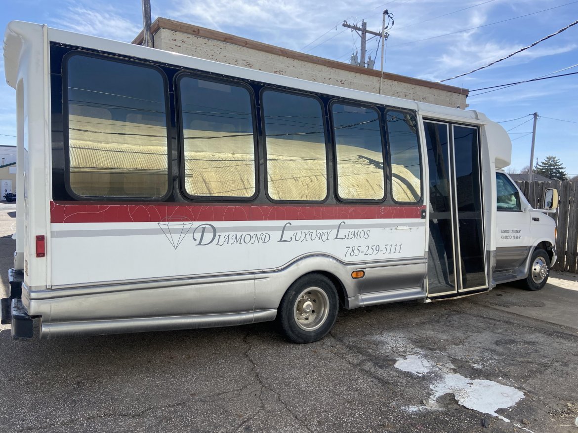 Limo Bus for sale: 2003 Ford E450