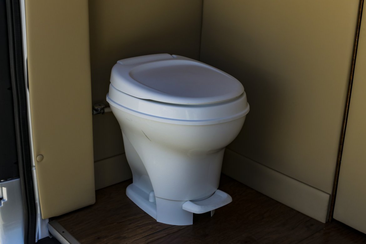 Photo of Sprinter for sale: 2014 Mercedes-Benz SPRINTER 2500 170" by Midwest Design