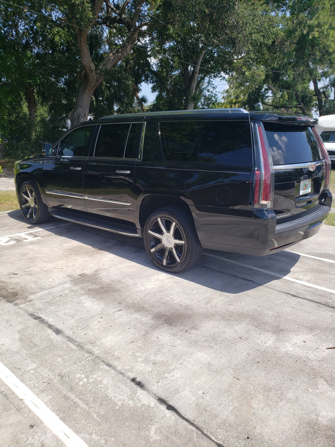 2015 Cadillac Escalade ESV SUV - Photo 3