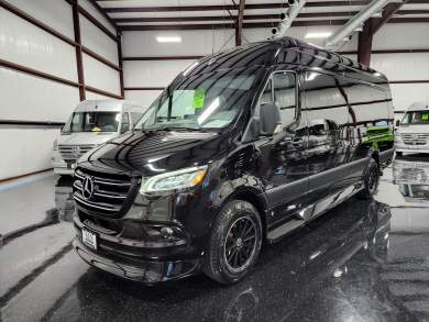 2023 Mercedes-Benz Sprinter 3500 170" EXT Midwest Luxe Daycruiser Sprinter for Sale in Houston, TX - Photo 2