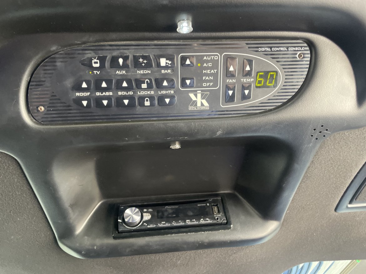 SUV Stretch for Sale in Phoenix, AZ - Photo 12