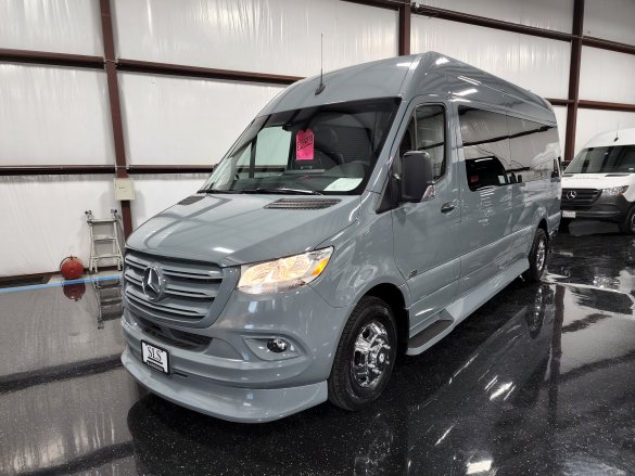 2023 Mercedes-Benz Sprinter 3500 170" Luxe Day Cruiser D6 Sprinter for Sale in Houston, TX - Photo 3